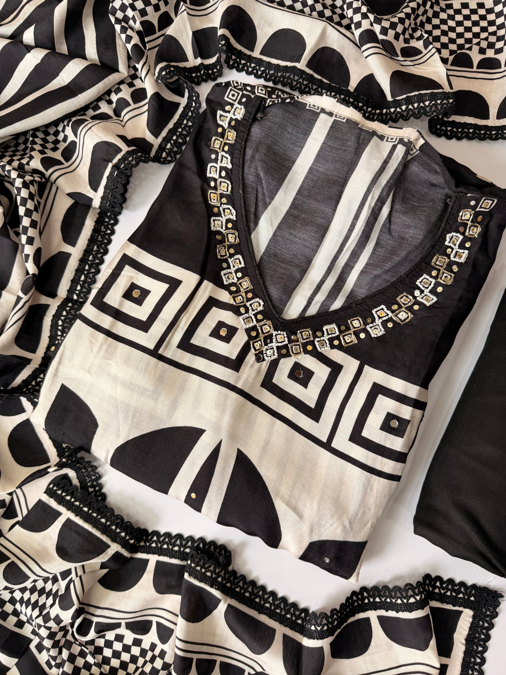Monochrome modal unstitched suit