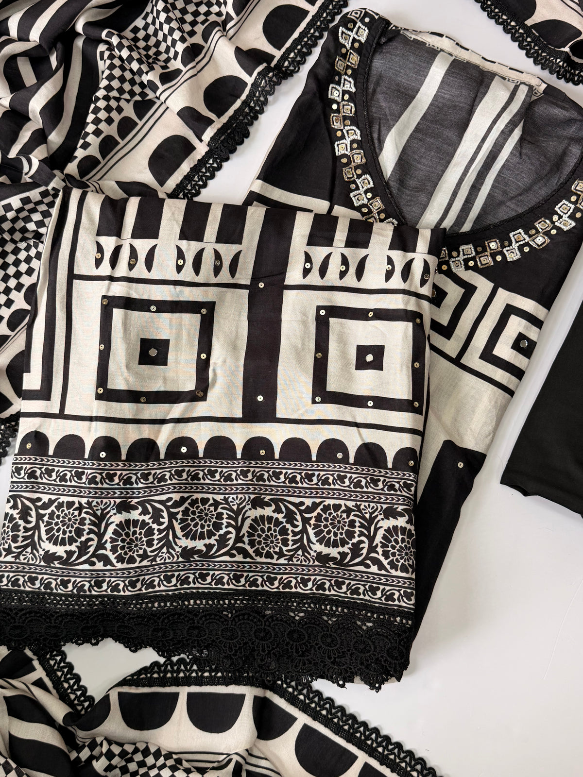 Monochrome modal unstitched suit