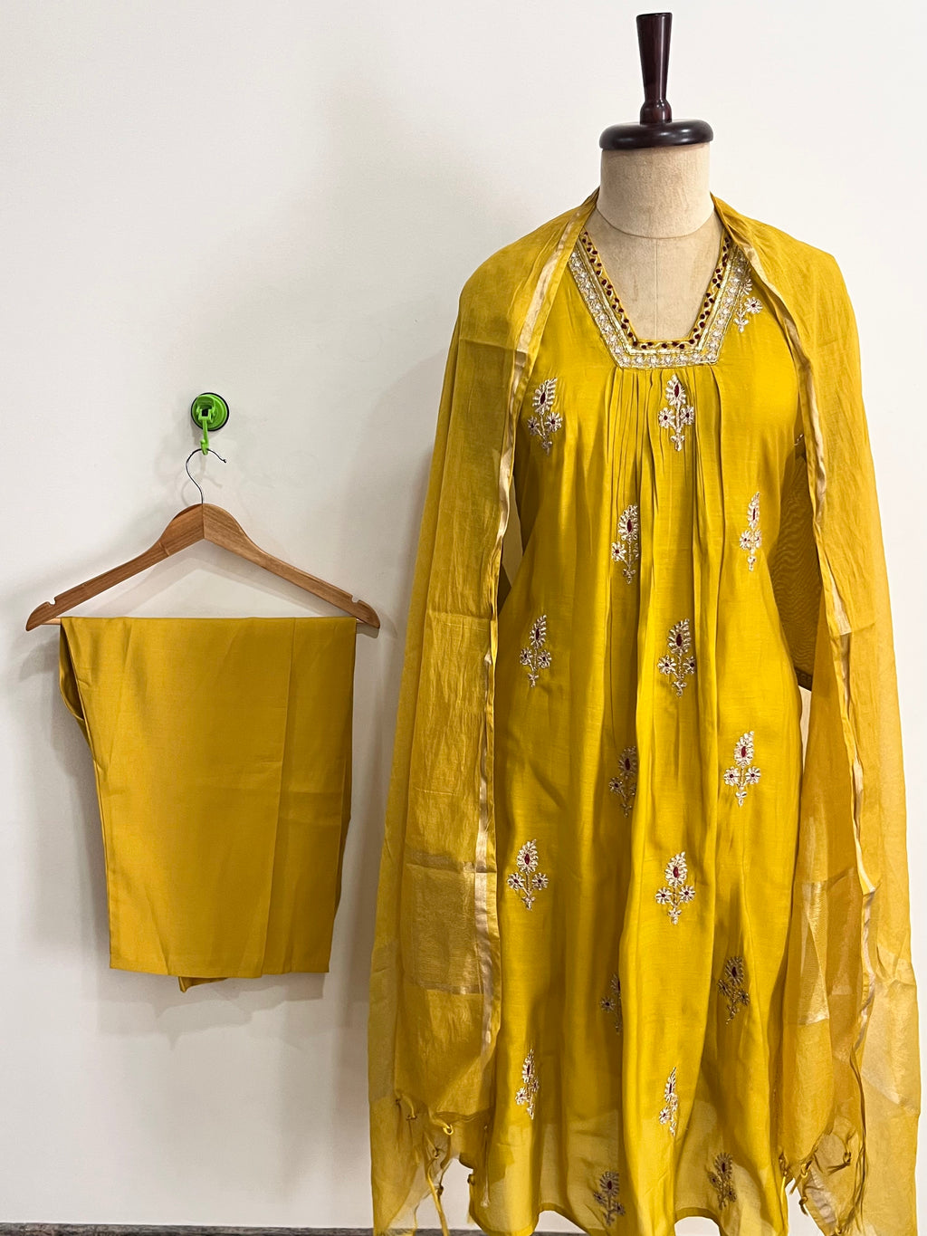Amber Mul Chanderi suit