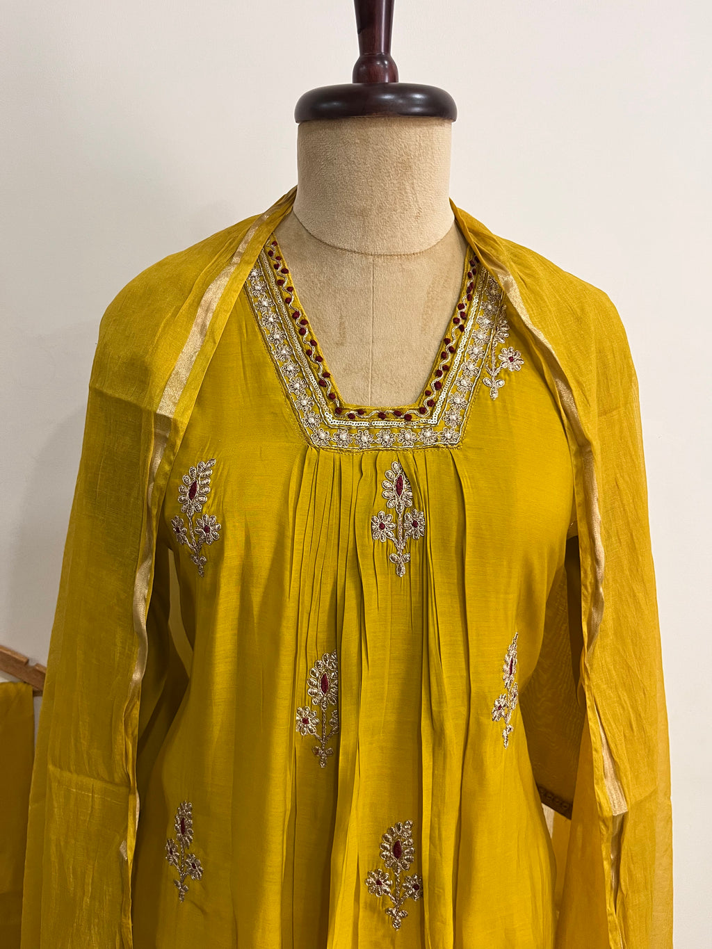Amber Mul Chanderi suit
