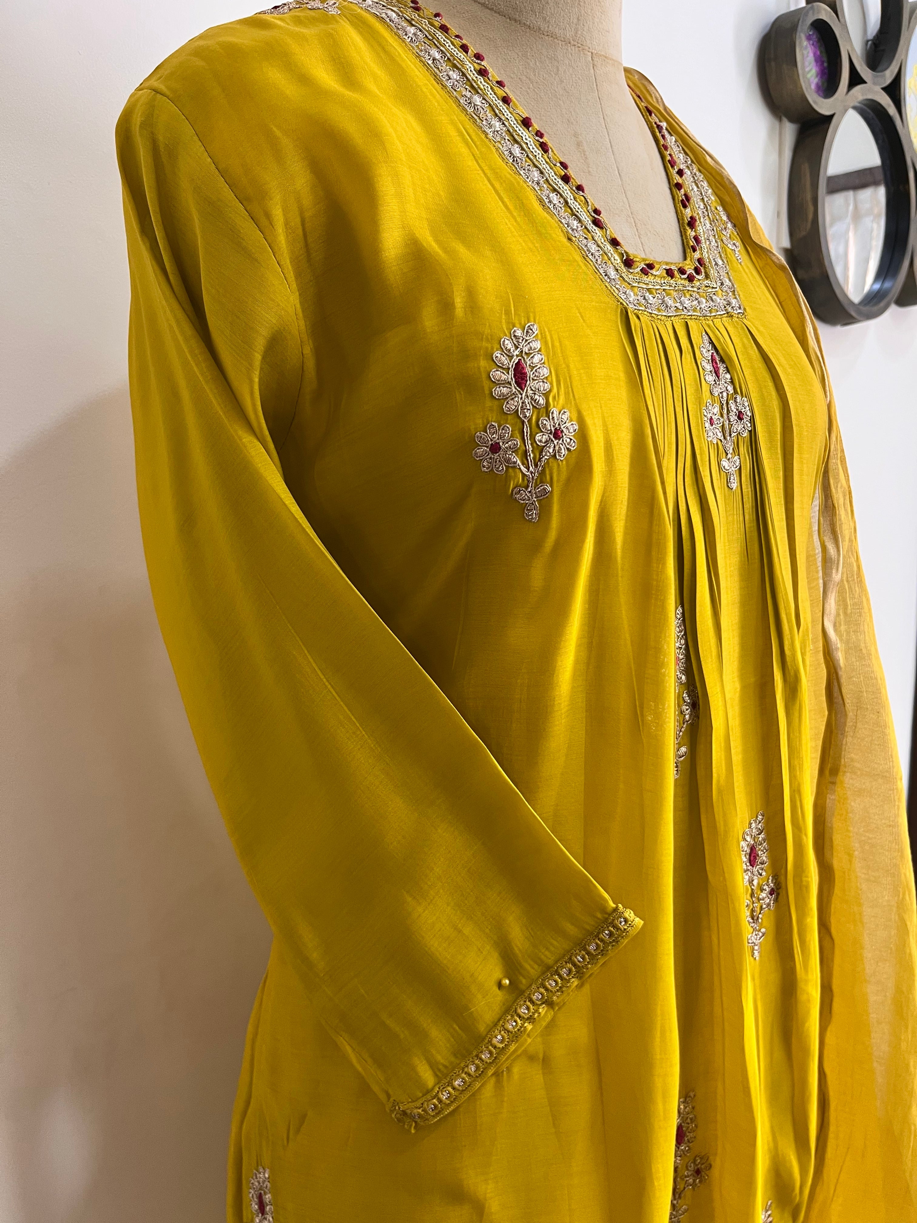 Amber Mul Chanderi suit